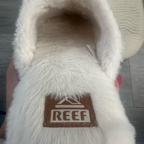 Reef Sherpa lined slippers - Picture 2 of 3